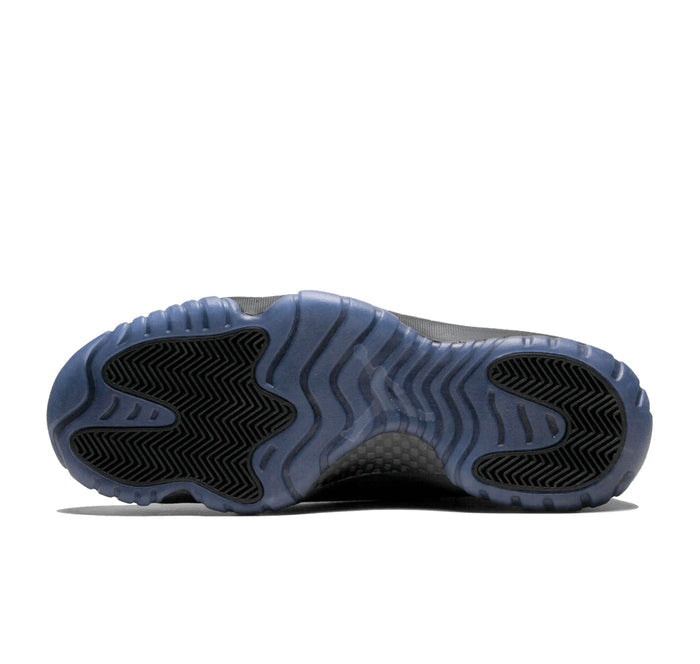 Jordan 11 "Cap And Gown"