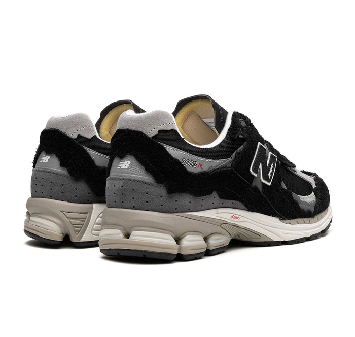 New Balance 2002R "Black Dark Grey"