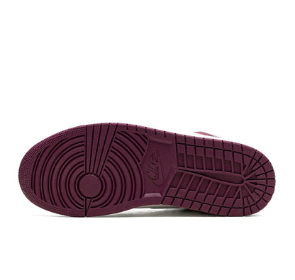 Air Jordan 1 Retro High OG "Bordeaux"