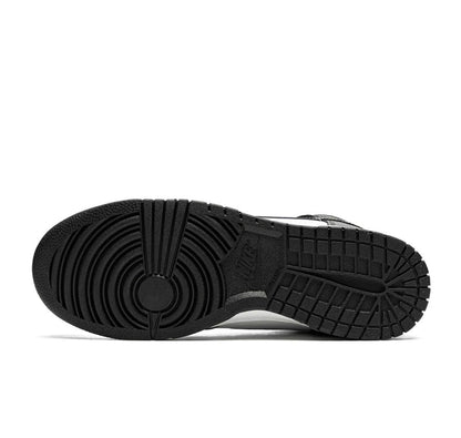 Nike Dunk High "Panda"