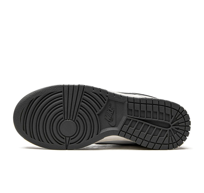 Nike Dunk Low "Light Smoke Grey"
