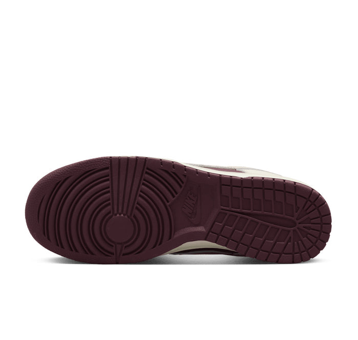 Nike Dunk Low Retro "Valentine's Day"