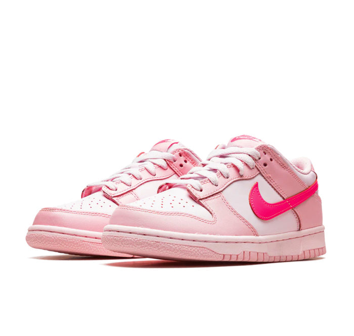 Nike Dunk Low Triple Pink