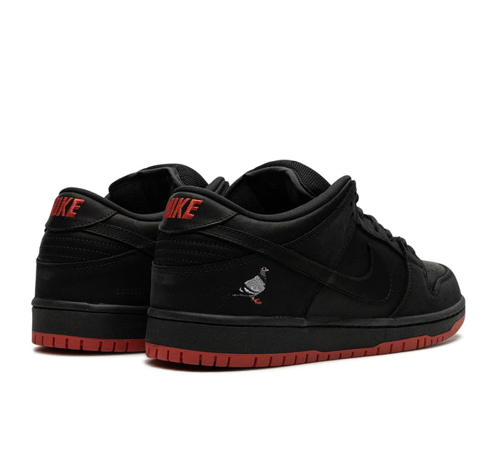 Nike SB Dunk Low "Black Pigeon"