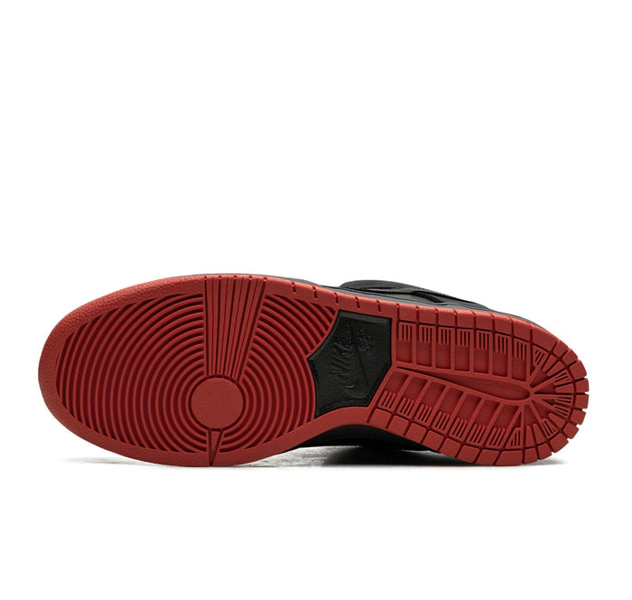 Nike SB Dunk Low "Black Pigeon"