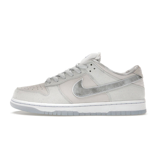 Nike SB Dunk Low "White Lobster (Friends and Family)"