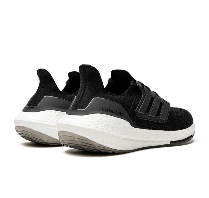 Adidas UltraBoost 21 "Black and White"
