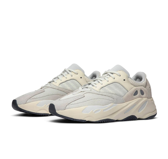Yeezy Boost 700 Analog