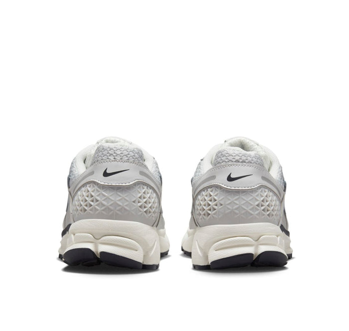 Nike Zoom Vomero 5 Photon Dust Metallic Silver